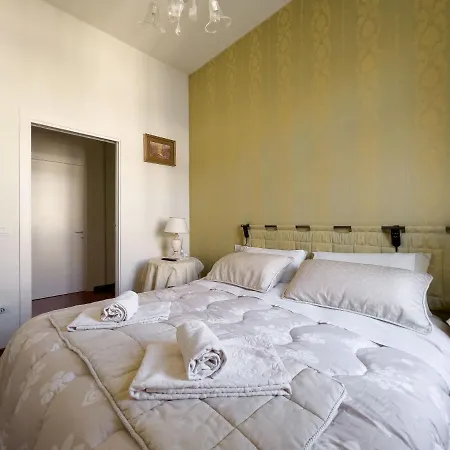 Apartament Luca's *